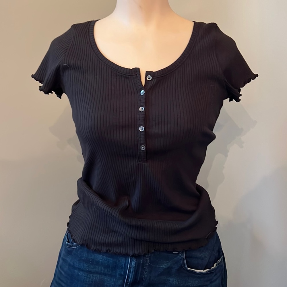 Hollister ribbed black T-shirt